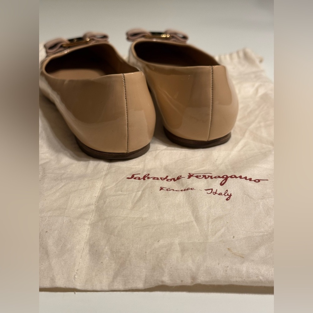 SOLD Salvatore Ferragamo Varina Patent Leather Ballet Flats Amaretti 8B narrow - Picture 11 of 13